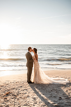 Bennett-Tamra-Sunset-Beach-House-Wedding-Saint-Peterburg-Florida-2021-6314