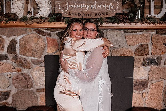 Mark-Darian-Peck-2024-Wedding-Photos-getting-ready (31 of 101)