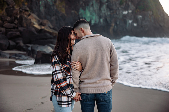 Alec-Mihkaela-Fogarty-Creek-Engagement-37