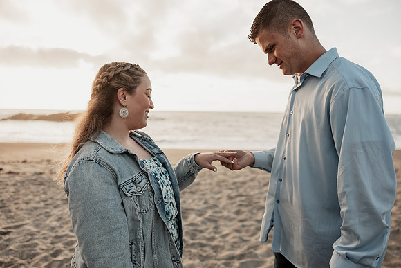 IAN-NICOLE-DEPOE-BAY-ENGAGEMENT-PHOTOS (9 of 39)