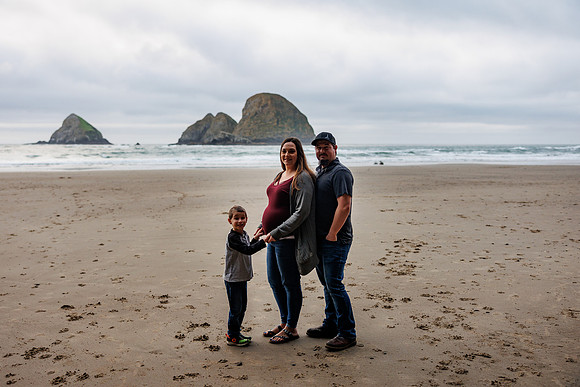 Blake-Maternity-Family-Oceanside-Beach-Oregon-2022-1096