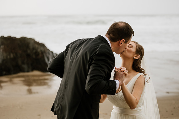 Alex-Danielle-Inn-Spanish-Head-Lincoln-City-oregon-wedding-0516