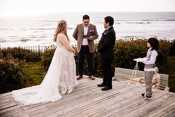 Darrick-Hillary-Gleneden-Oregon-Beach-Elopement-Photos
