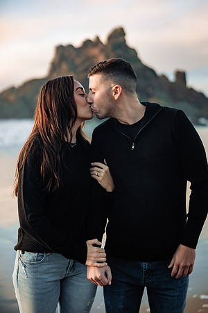 Alec-Mihkaela-Fogarty-Creek-Engagement-7