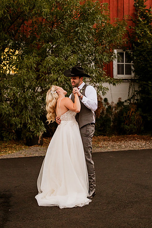 Gage-Mckayla-Adeline-Farm-Wedding-Photos-2021-0374