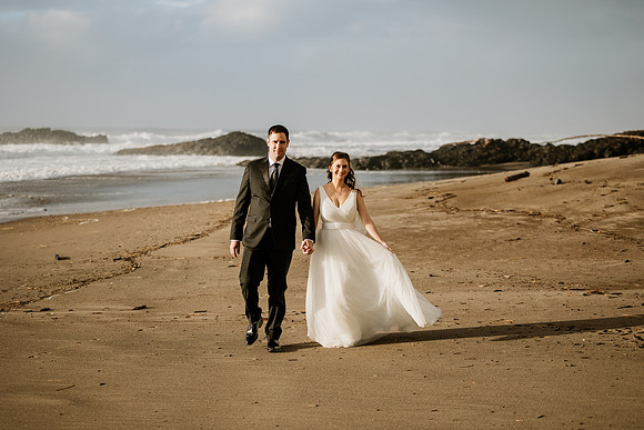 Alex-Danielle-Inn-Spanish-Head-Lincoln-City-oregon-wedding-0723
