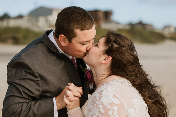 Colton-Kali-Chinook-Winds-Casino-Wedding-Photos-9602
