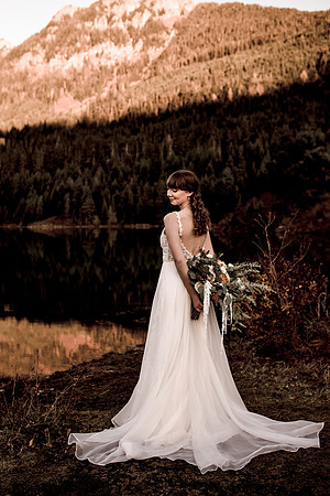 Mark-Cassie-Gold-Creek-pond-Rainier-Washington-Elopemnt-Photos---8