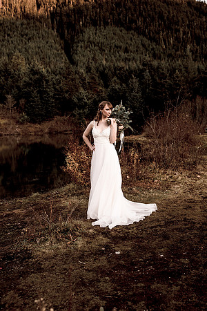 Mark-Cassie-Gold-Creek-pond-Rainier-Washington-Elopemnt-Photos---10