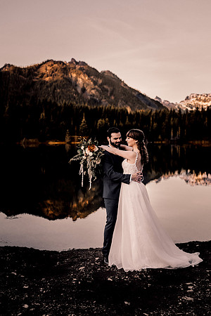 Mark-Cassie-Gold-Creek-pond-Rainier-Washington-Elopemnt-Photos--15