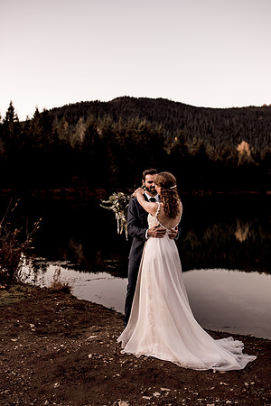 Mark-Cassie-Gold-Creek-pond-Rainier-Washington-Elopemnt-Photos---15