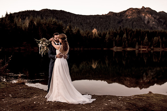 Mark-Cassie-Gold-Creek-pond-Rainier-Washington-Elopemnt-Photos---16