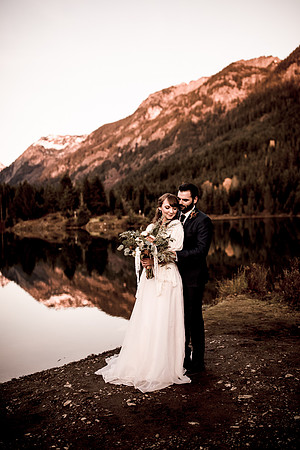 Mark-Cassie-Gold-Creek-pond-Rainier-Washington-Elopemnt-Photos---17