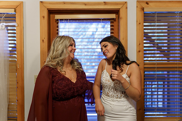Tyler-Brittani-Lake-Priest-Idaho-Winter-Snow-Wedding-2021-03095