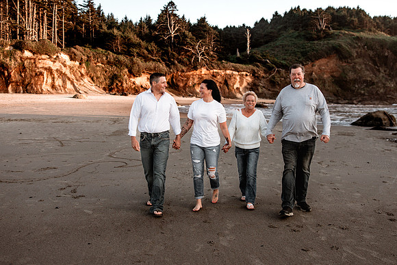 Mike-Heather-Depoe-Bay-Oregon-Anniversary-Photos (31 of 71)