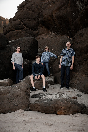 Family-Photos-2024-Lincoln-City-Oregon--29