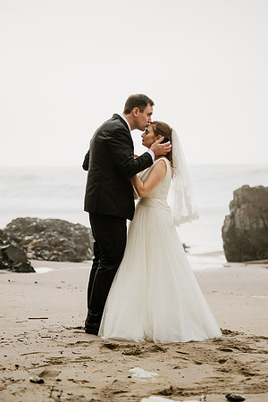 Alex-Danielle-Inn-Spanish-Head-Lincoln-City-oregon-wedding-0537