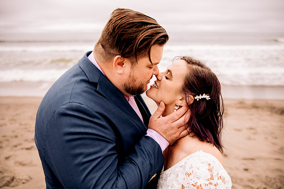 Joe-inn-at-spanish-head-lincoln-city-oregon-wedding-5