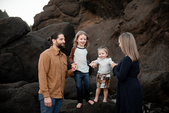 Tiffany-Fogarty-Creek-Family-Photos-2024-18