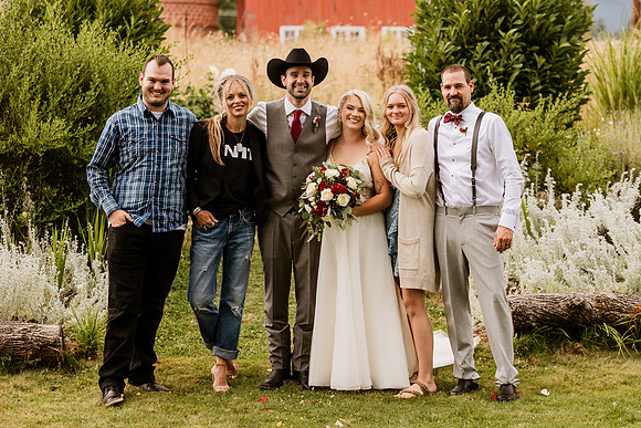 Gage-Mckayla-Adeline-Farm-Wedding-Photos-2021-9533