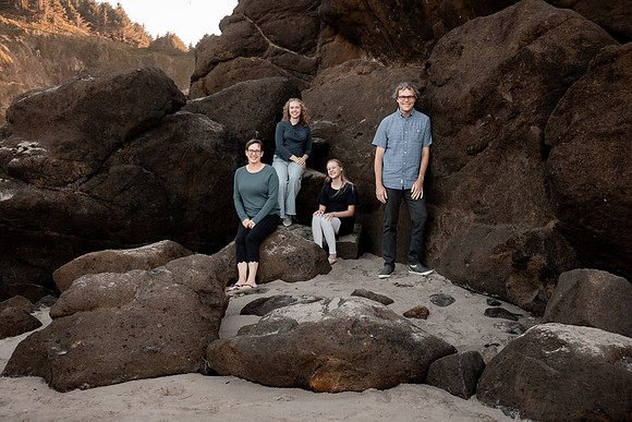 Family-Photos-2024-Lincoln-City-Oregon--8