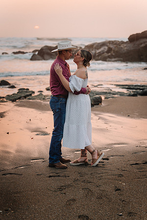 Mark-Darian-Fogarty-Creek-Engagement-Session-37