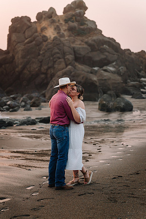 Mark-Darian-Fogarty-Creek-Engagement-Session-39