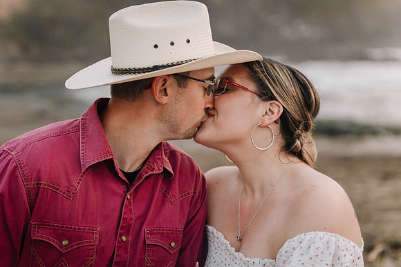 Mark-Darian-Fogarty-Creek-Engagement-Session-46
