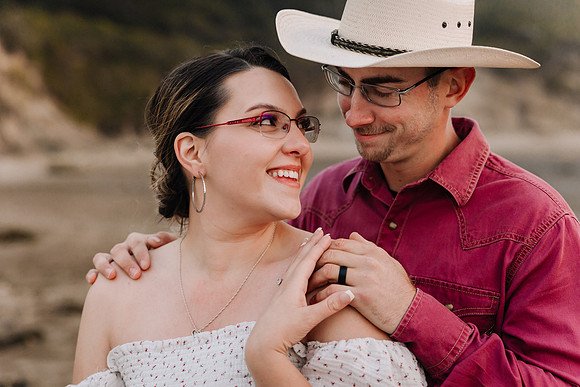 Mark-Darian-Fogarty-Creek-Engagement-Session-49