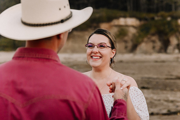 Mark-Darian-Fogarty-Creek-Engagement-Session-55