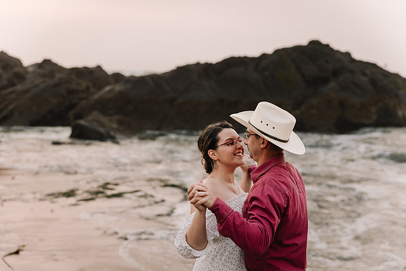 Mark-Darian-Fogarty-Creek-Engagement-Session-56