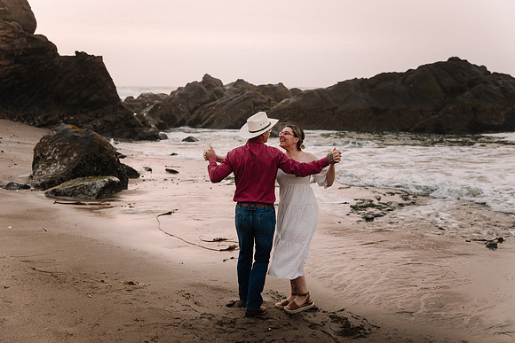 Mark-Darian-Fogarty-Creek-Engagement-Session-58