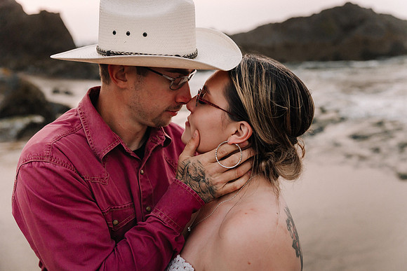 Mark-Darian-Fogarty-Creek-Engagement-Session-59