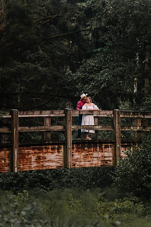 Mark-Darian-Fogarty-Creek-Engagement-Session-67