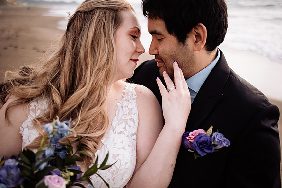 Darrick-Hillary-Gleneden-Oregon-Beach-Elopement-Photos