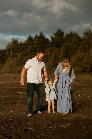 Haley-Lincoln-City-Fogarty-Creek-Oregon-Family-Couples-vacation-Photos-8480
