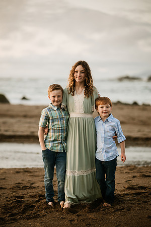 Haley-Lincoln-City-Fogarty-Creek-Oregon-Family-Couples-vacation-Photos-8889