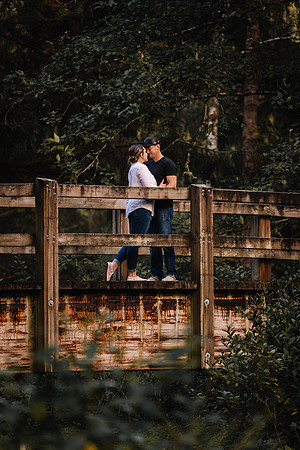 Mark-Darian-Fogarty-Creek-Engagement-Session-3