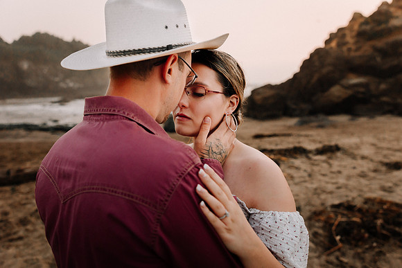 Mark-Darian-Fogarty-Creek-Engagement-Session-51