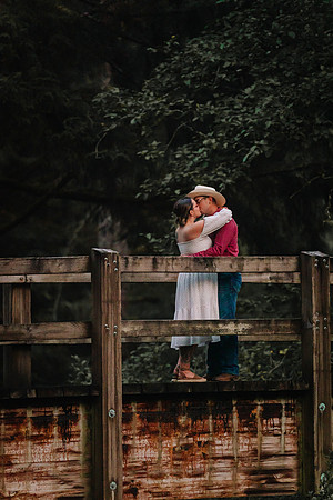 Mark-Darian-Fogarty-Creek-Engagement-Session-65