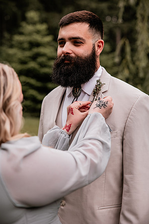 Mark-Darian-Peck-2024-Wedding-Photos-getting-ready (76 of 101)
