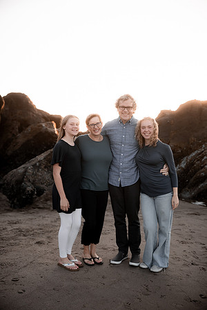 Family-Photos-2024-Lincoln-City-Oregon--7