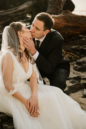 Alex-Danielle-Inn-Spanish-Head-Lincoln-City-oregon-wedding-0834
