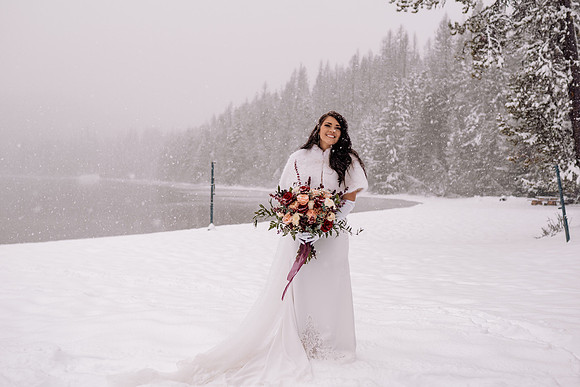 Tyler-Brittani-Lake-Priest-Idaho-Winter-Snow-Wedding-2021-03338