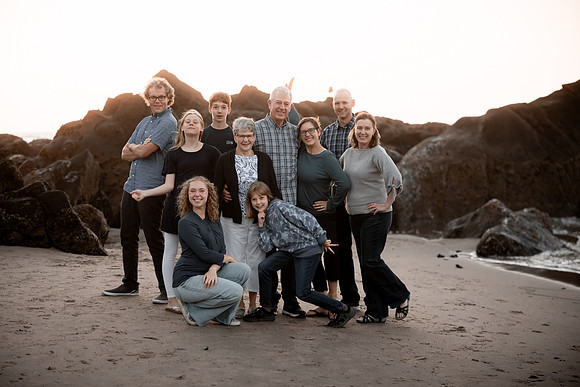 Family-Photos-2024-Lincoln-City-Oregon--58