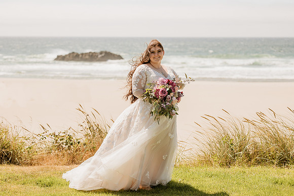 Colton-Kali-Chinook-Winds-Casino-Wedding-Photos-8717