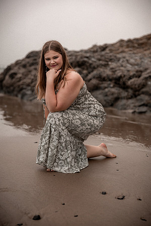 Lauren-Senior-Photos-2024-Class-of-2025-15