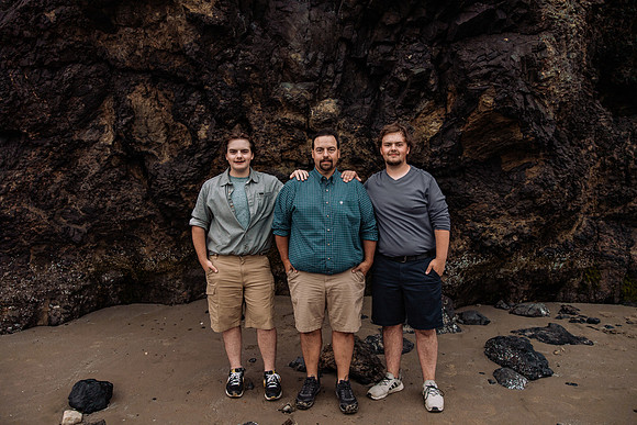 Scott-Family-Agate-Beach-Photos-2022 (24 of 35)