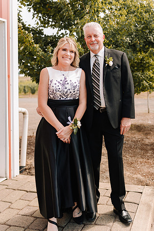 Dylan-Caitlin-Aurora-Colony-Winery-Wedding-2023-Oregon-10