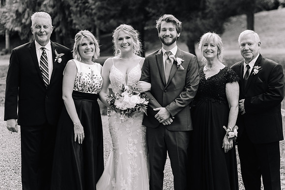 Dylan-Caitlin-Aurora-Colony-Winery-Wedding-2023-Oregon-15